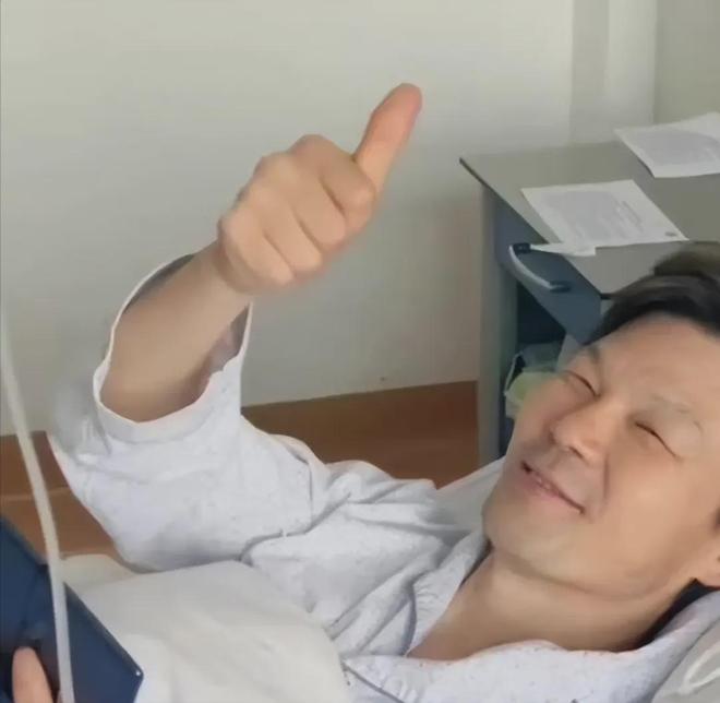 岁李彬满头白发很苍老兄弟俩抱头痛哭开元棋牌洪剑涛去河北看望李彬58(图5)